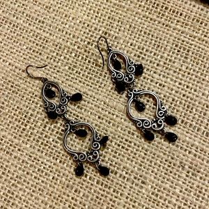 Chandelier earrings🌸